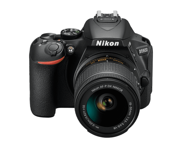 Nikon D5600 m/18-55mm VR + AF-P 70-300mm VR